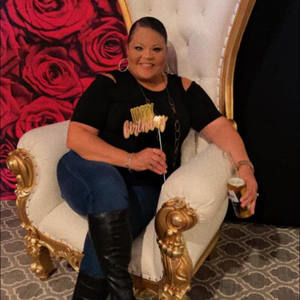 Meet your Posher, Laura